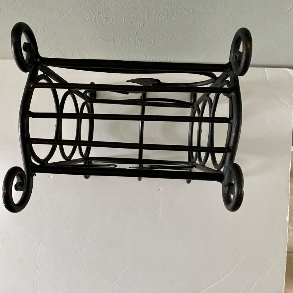 Black Metal Wine Rack with Leaves - Picture 8 of 15